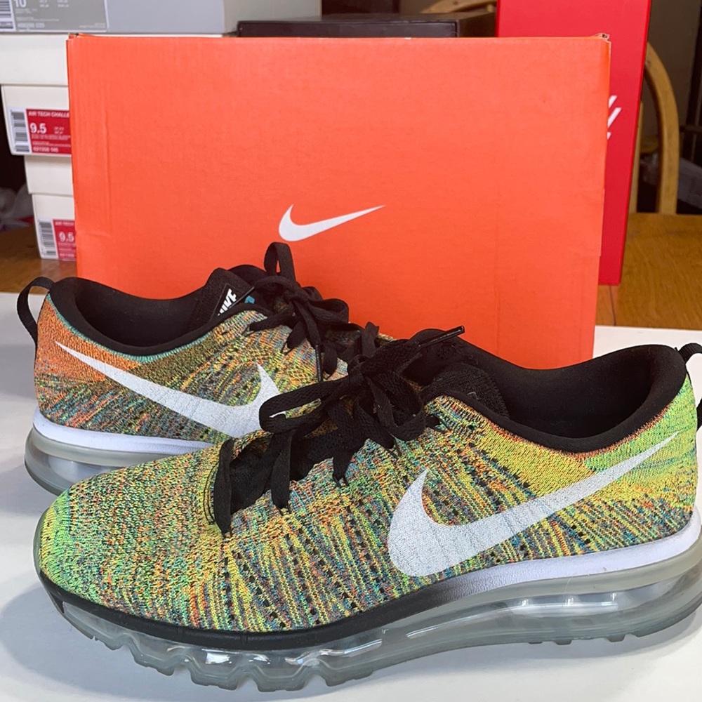 Nike Flyknit Max Multicolor